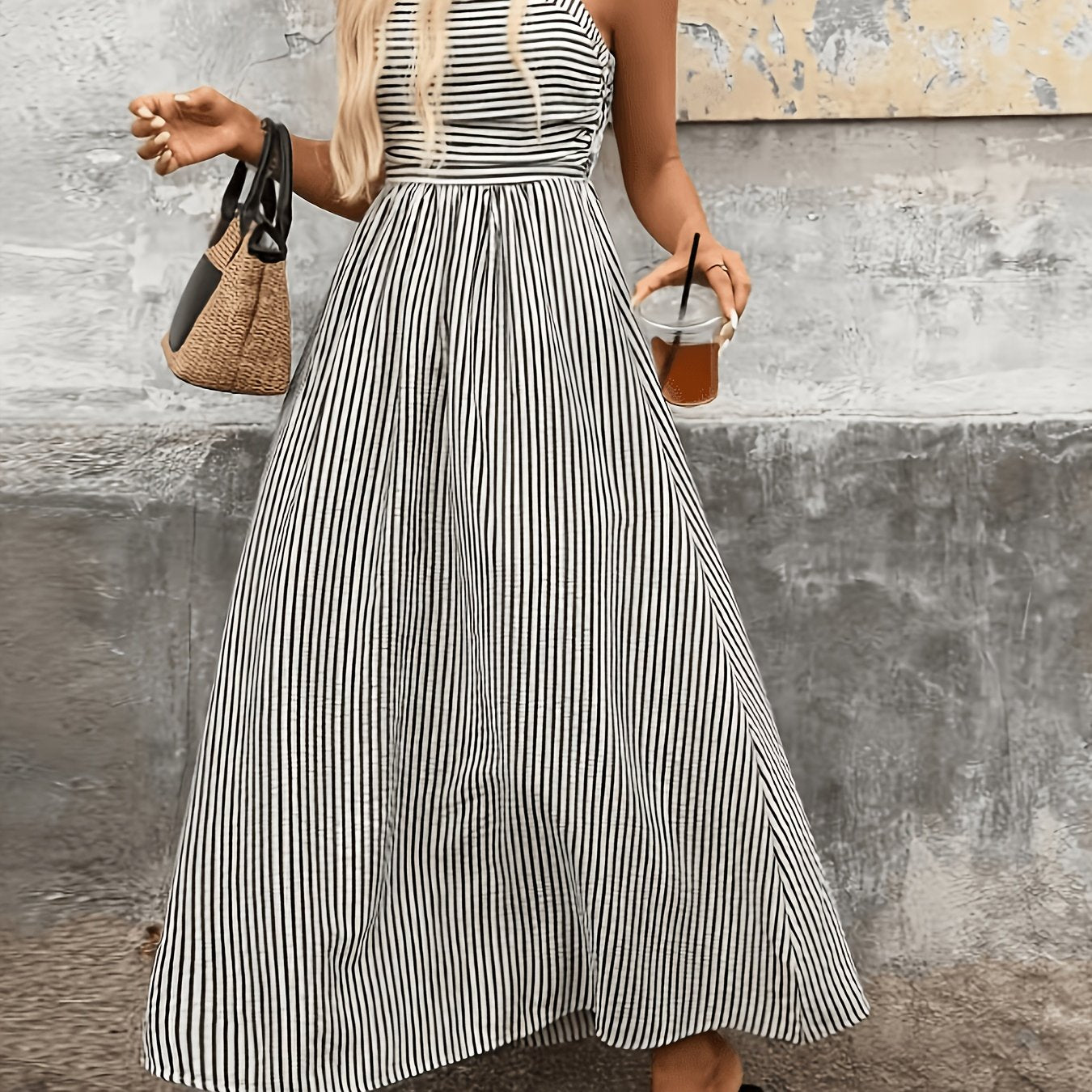 Women's New Striped Back Hole/Long Camisole Dress/Fashionable Elegant Commute Vacation/Casual Party/Street Trendy/Daily A-Line Skirt/Suitable for Spring Summer