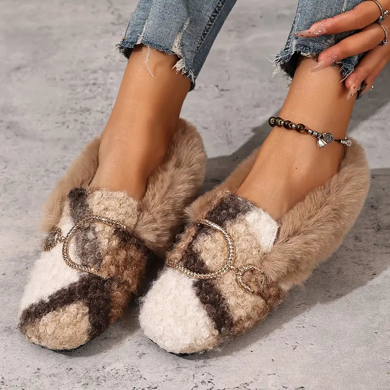 Comfortable Beige Slippers for Women with Faux Fur Bow Detail Cushioned Slip On House Shoes