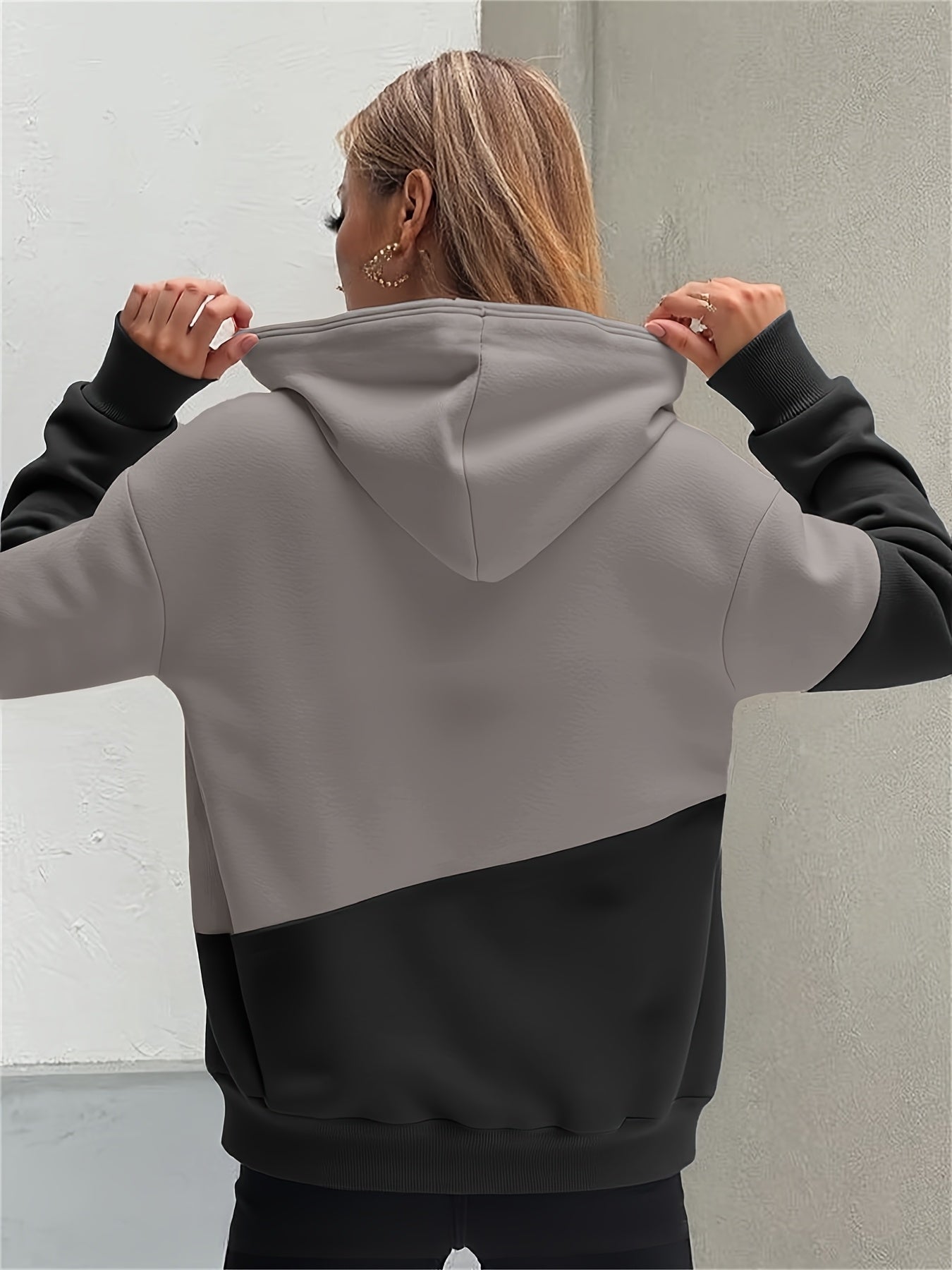 Women's Color-Block Hooded Sweatshirt with Heart & Letter Print - 100% Polyester Casual Pullover, Relaxed Fit, Machine Washable, Fall Winter Fashion